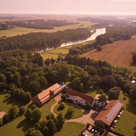 Relais & Chateaux Gutshaus Stolpe Stolpe an der Peene Buitenkant foto