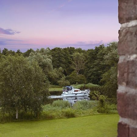 Relais & Chateaux Gutshaus Stolpe Stolpe an der Peene Buitenkant foto