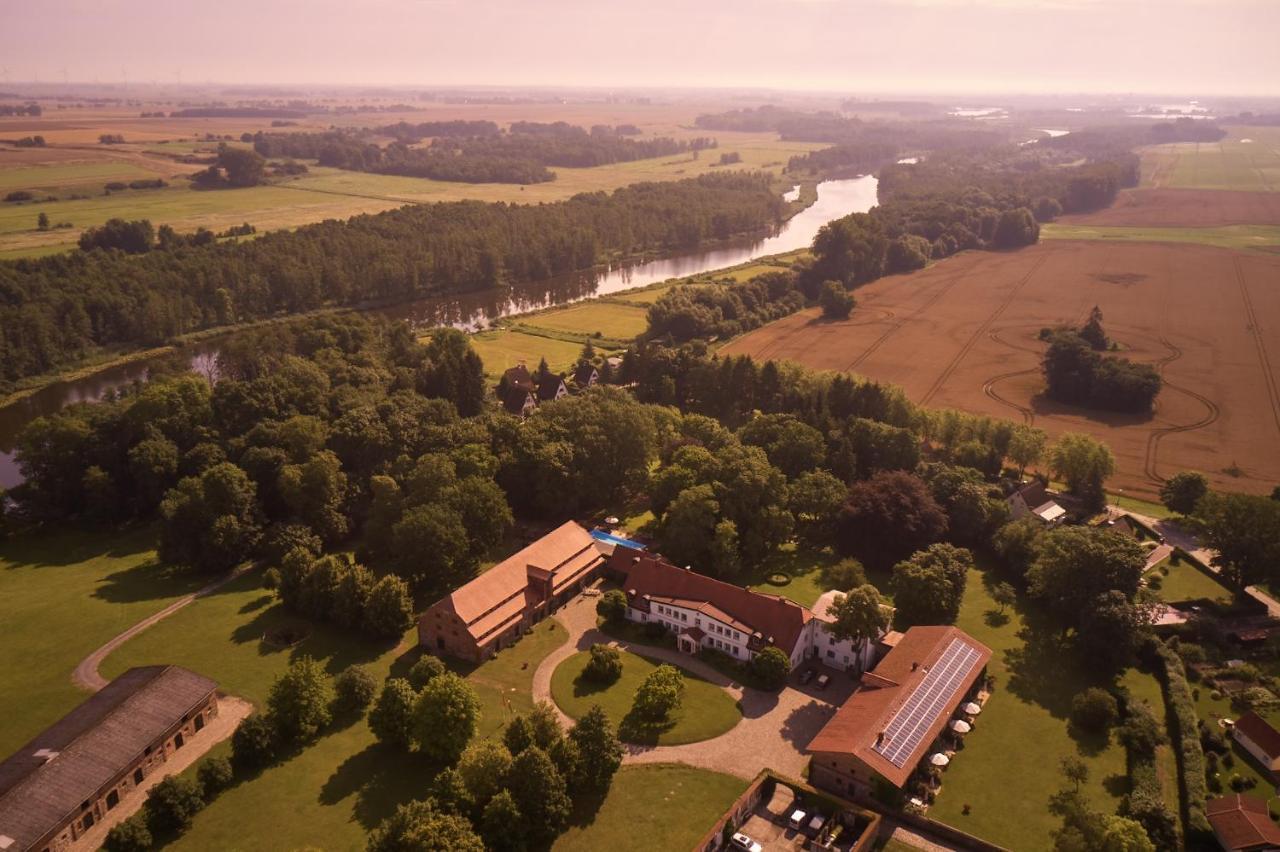 Relais & Chateaux Gutshaus Stolpe Stolpe an der Peene Buitenkant foto