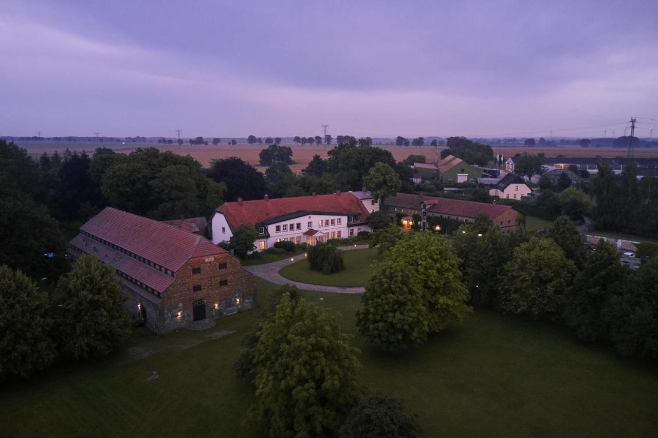 Relais & Chateaux Gutshaus Stolpe Stolpe an der Peene Buitenkant foto