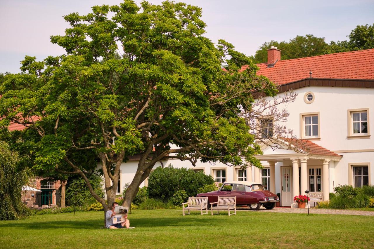 Relais & Chateaux Gutshaus Stolpe Stolpe an der Peene Buitenkant foto