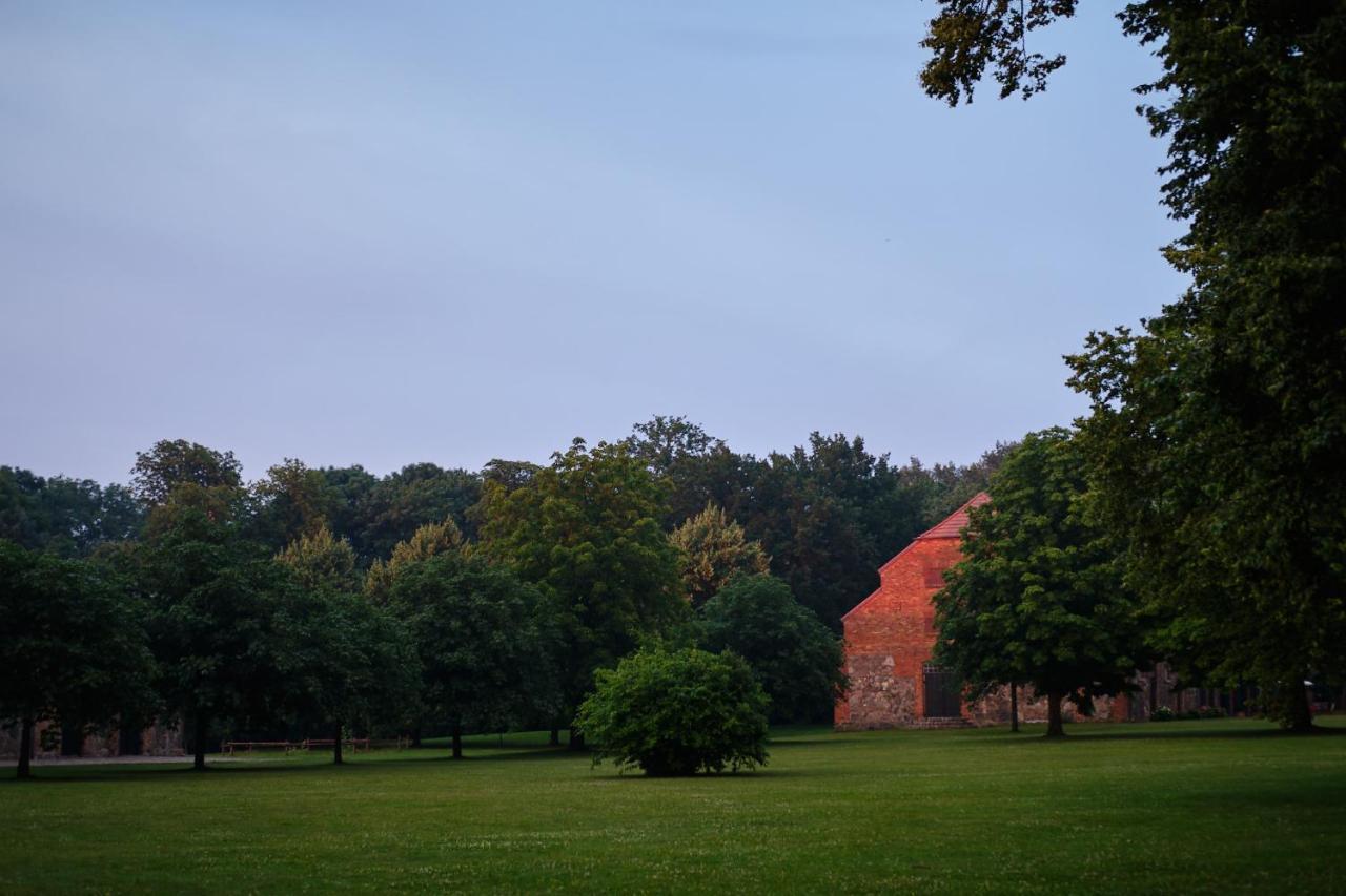 Relais & Chateaux Gutshaus Stolpe Stolpe an der Peene Buitenkant foto