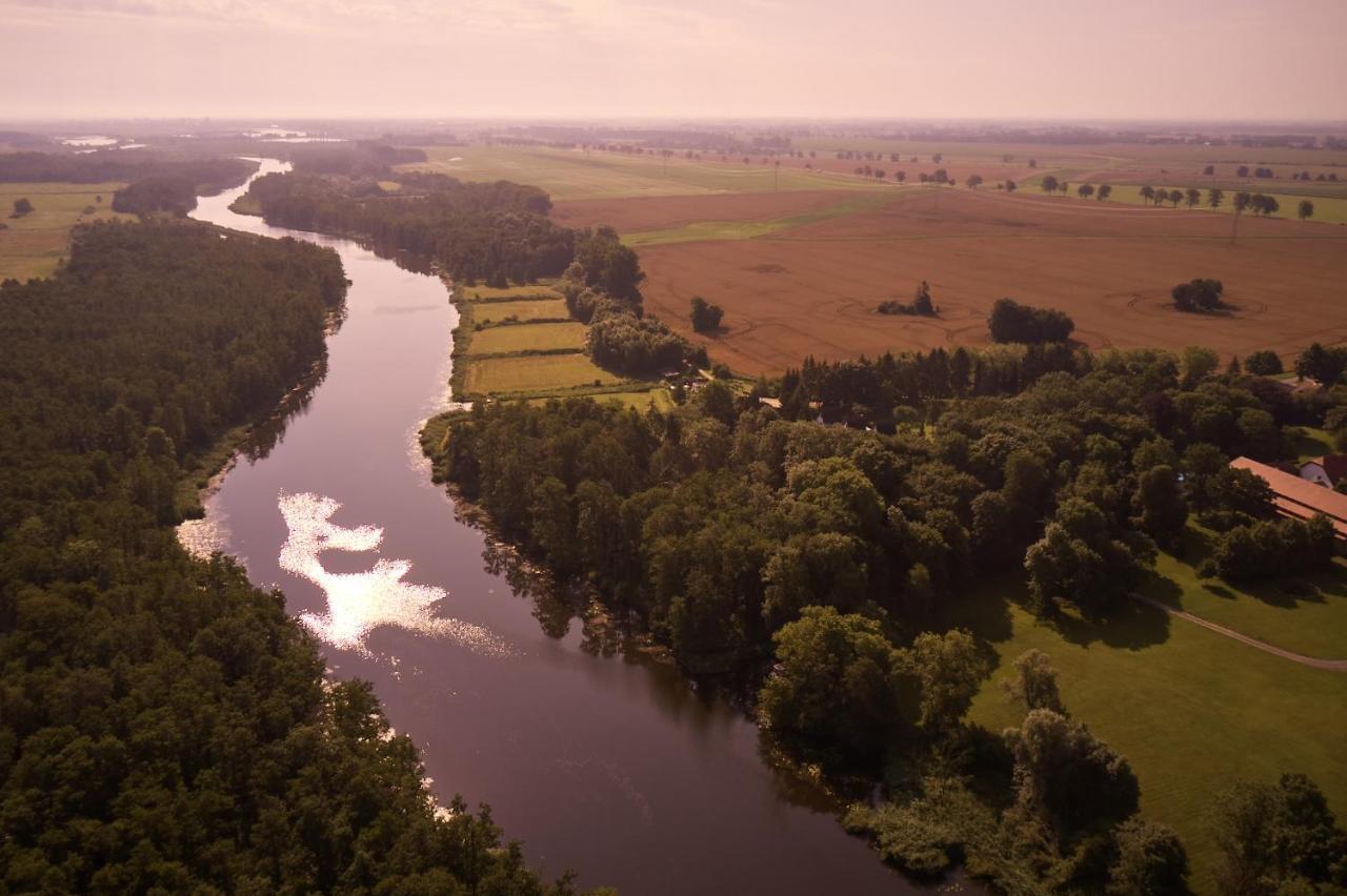 Relais & Chateaux Gutshaus Stolpe Stolpe an der Peene Buitenkant foto